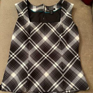 White House Black Market Plaid Sleeveless Top (NWOT)